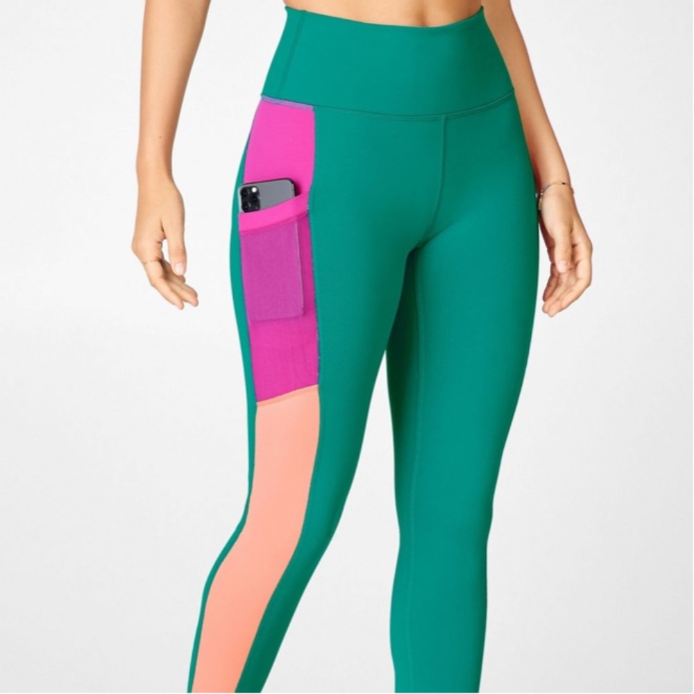Fabletics On-The-Go PowerHold® High-Waisted Legging / Size Small